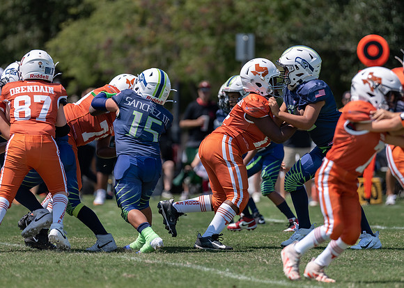 Longhorns vs. Seahawks-49