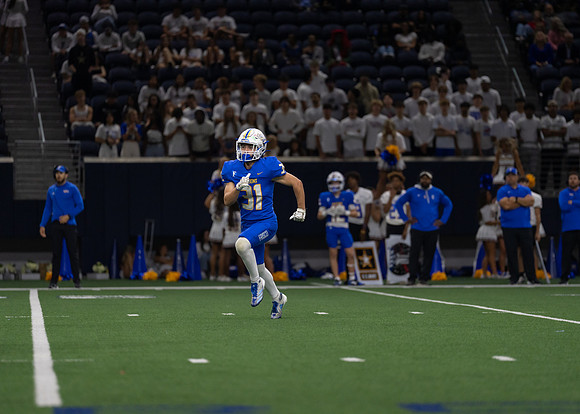 Vs. Frisco-221