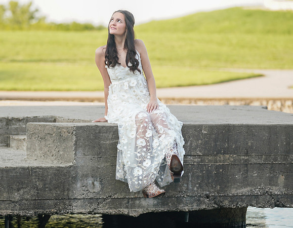 Bella's Senior_-18
