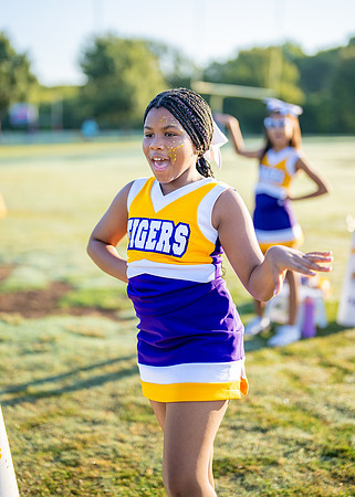 Tigers vs. Chiefs Cheer-34