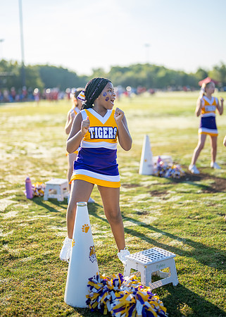 Tigers vs. Chiefs Cheer-54