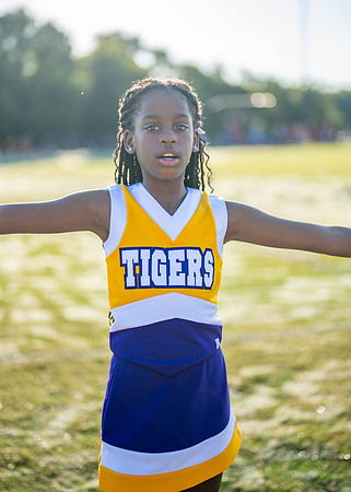 Tigers vs. Chiefs Cheer-102