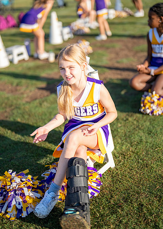 Tigers vs. Chiefs Cheer-100