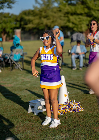 Tigers vs. Chiefs Cheer-125
