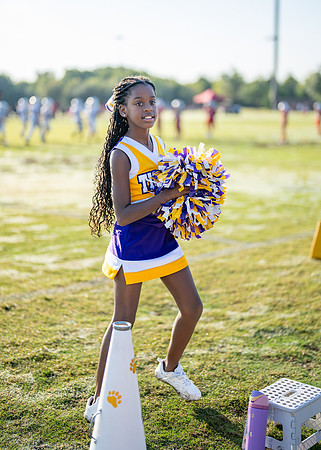 Tigers vs. Chiefs Cheer-142