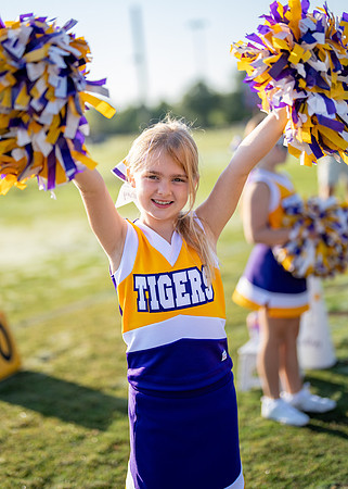 Tigers vs. Chiefs Cheer-144