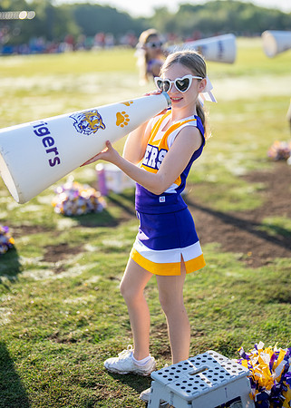 Tigers vs. Chiefs Cheer-148