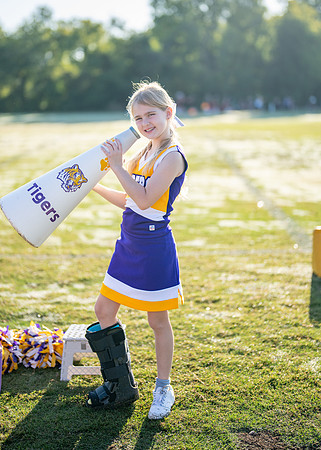 Tigers vs. Chiefs Cheer-158
