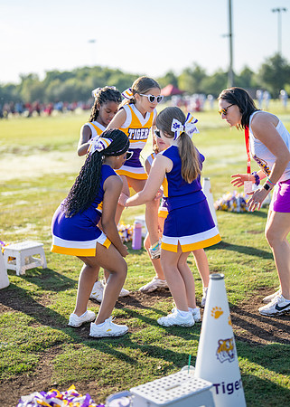 Tigers vs. Chiefs Cheer-163