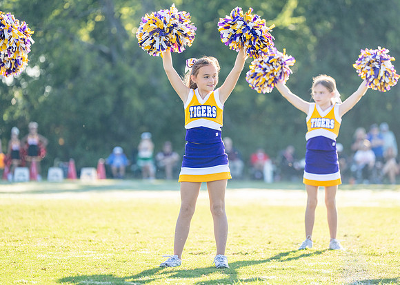 Tigers vs. Chiefs Cheer-197