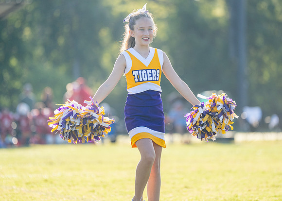 Tigers vs. Chiefs Cheer-203