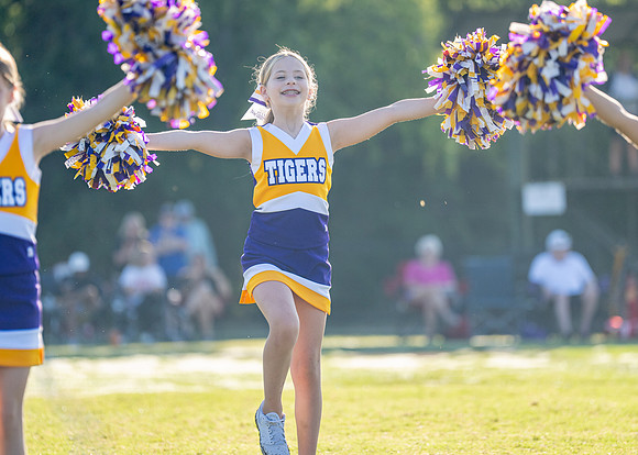 Tigers vs. Chiefs Cheer-204