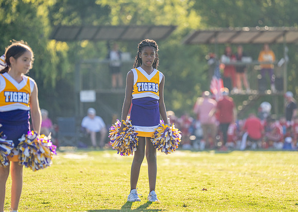 Tigers vs. Chiefs Cheer-212