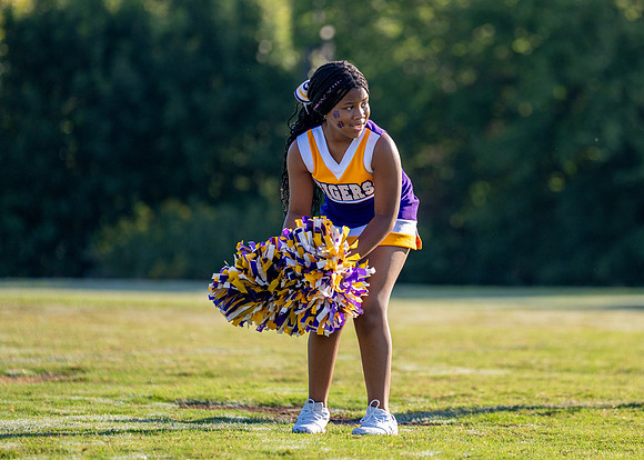 Tigers vs. Chiefs Cheer-217