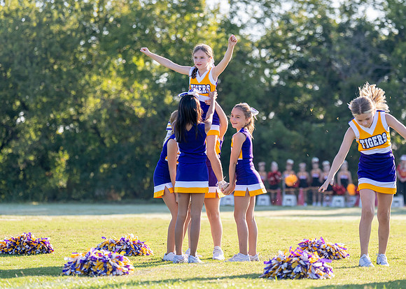 Tigers vs. Chiefs Cheer-219
