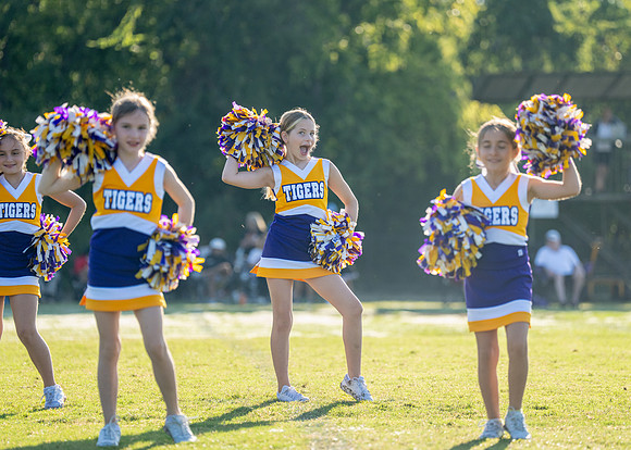 Tigers vs. Chiefs Cheer-238