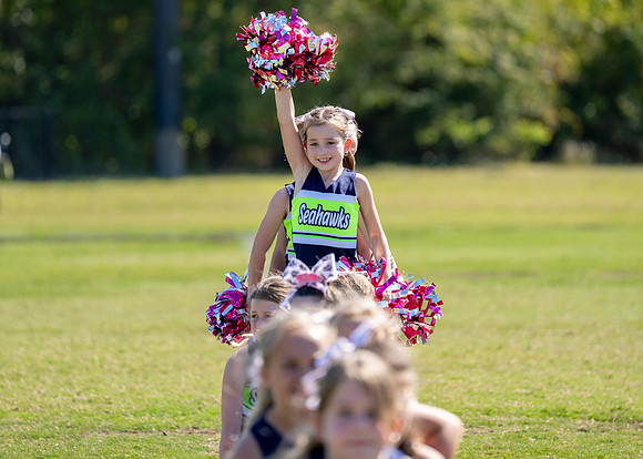 9U Seahawks Cheer Game Day!-160
