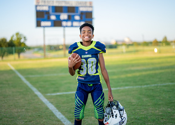 10U Seahawks Tackle-84