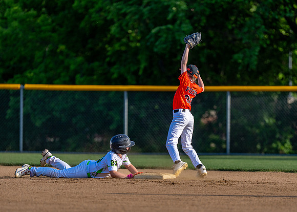 10U Giants Game-75