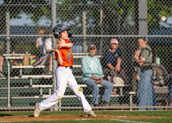 10U Giants Game-108