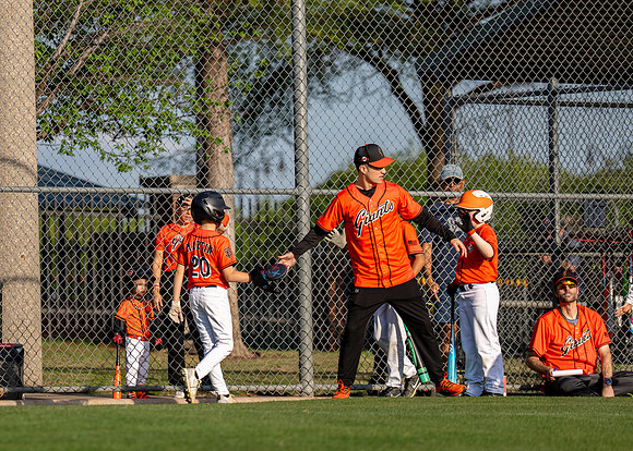 10U Giants Game-110