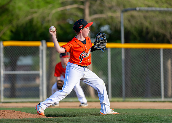 10U Giants Game-130