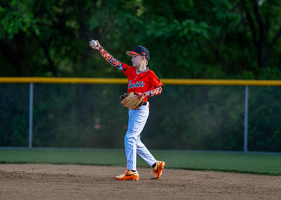 10U Giants Game-143