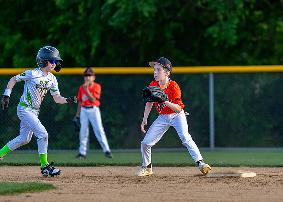 10U Giants Game-145