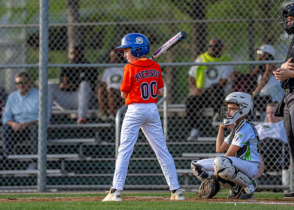 10U Giants Game-165