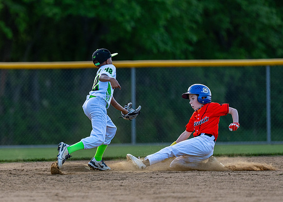 10U Giants Game-175