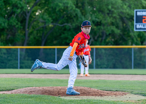 10U Giants Game-193