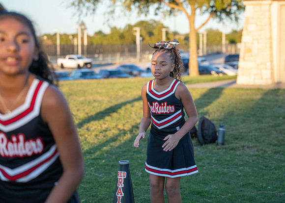 11-12U Red Raiders Cheer Sideline-105