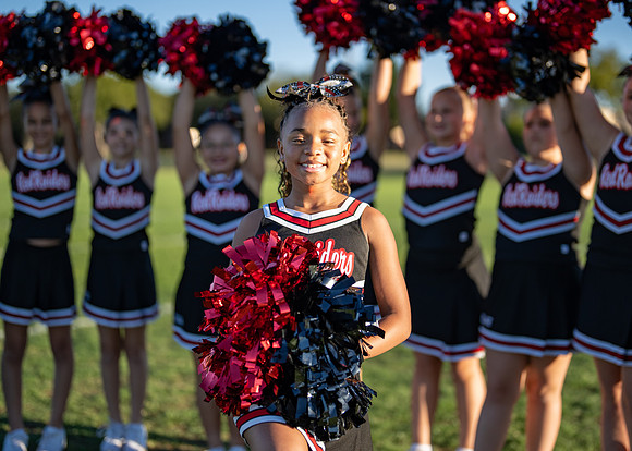 11-12U Red Raiders Cheer Sideline-4