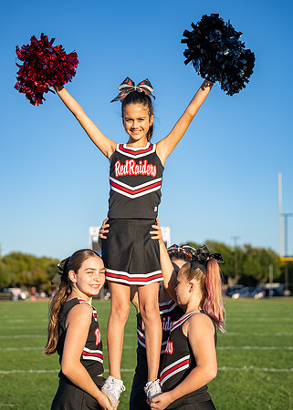 11-12U Red Raiders Cheer Sideline-17