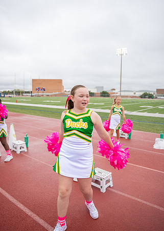 8U Ducks Cheer Sideline-122