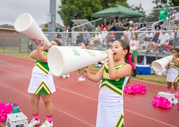 8U Ducks Cheer Sideline-205