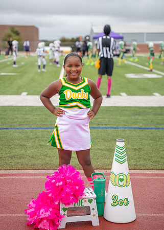 8U Ducks Cheer Sideline-196
