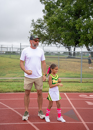 8U Ducks Cheer Sideline-160