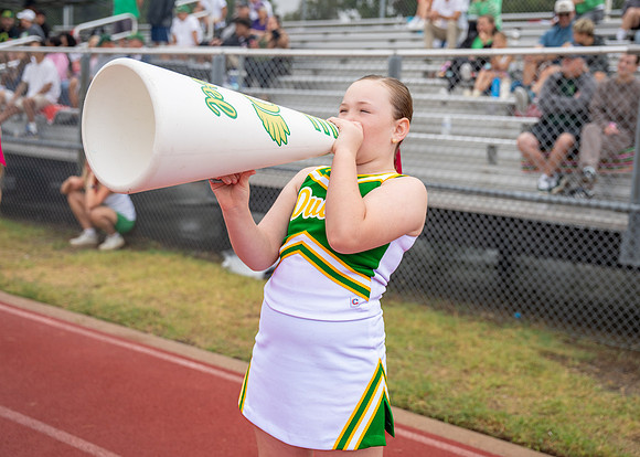 8U Ducks Cheer Sideline-214