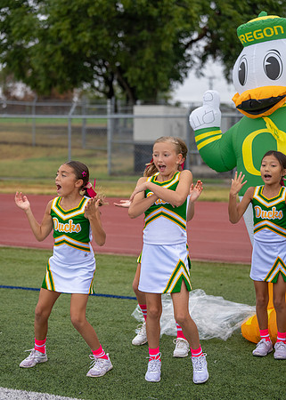8U Ducks Cheer Sideline-31