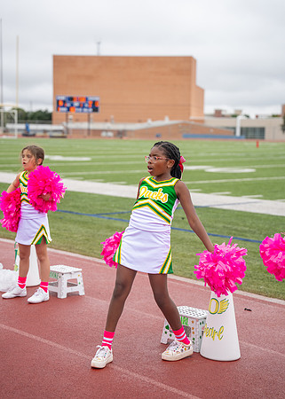 8U Ducks Cheer Sideline-98