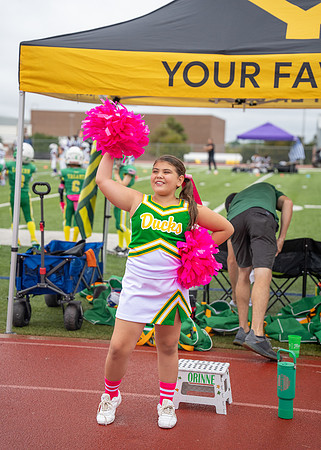 8U Ducks Cheer Sideline-72