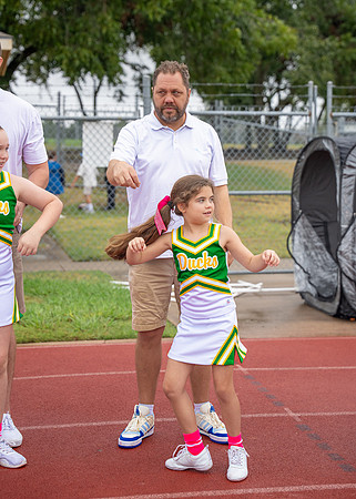 8U Ducks Cheer Sideline-172