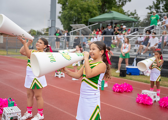 8U Ducks Cheer Sideline-204