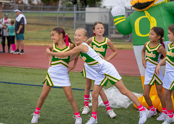 8U Ducks Cheer Sideline-23