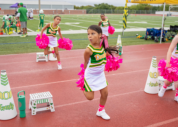 8U Ducks Cheer Sideline-110