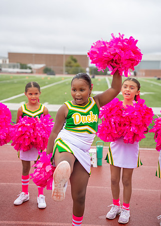 8U Ducks Cheer Sideline-152