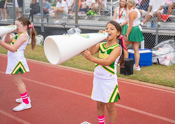 8U Ducks Cheer Sideline-210