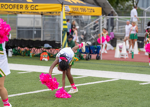 8U Ducks Cheer Sideline-39