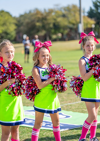 10U Seahawks Cheer Sideline-12